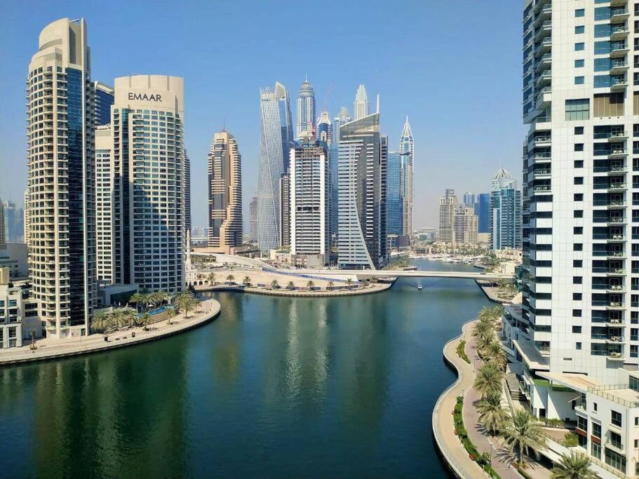 Lux Spectacular Dubai Marina View Apartment Exterior photo